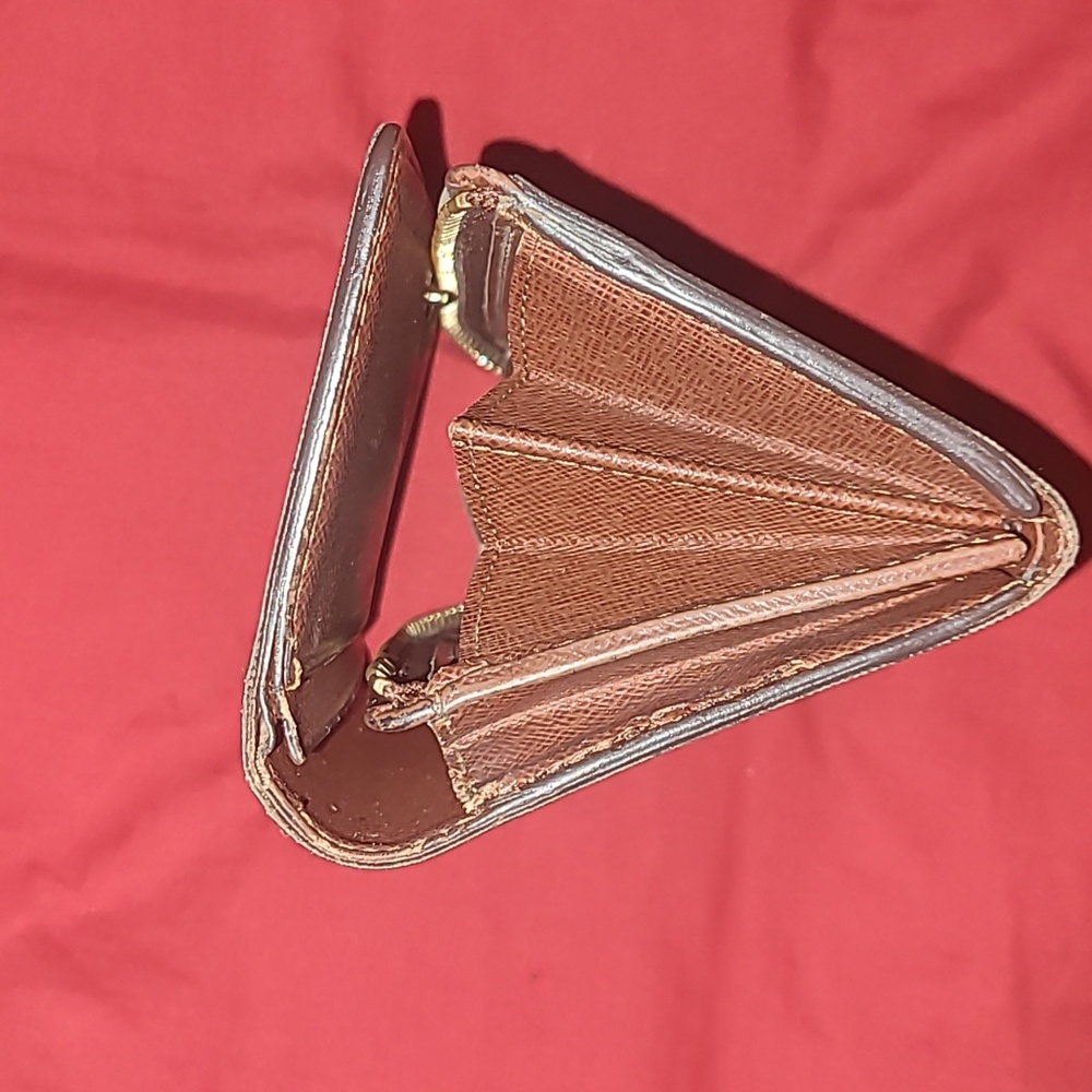 Louis Vuitton monogram flap wallet - Picture 4 of 8